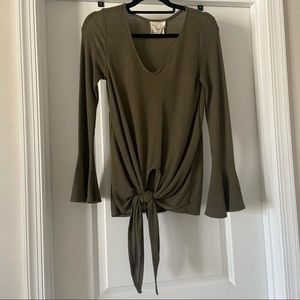 Like New! Fantastic Fawn Olive Green Waffle Knit Tie Top